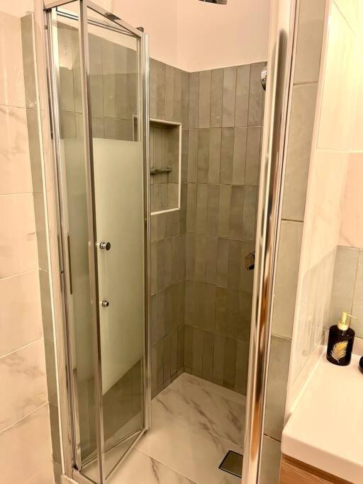 Gare De Lyon 12E, Suite 1 Chambre 2 A 4P Paris Bagian luar foto